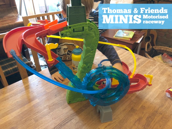 Thomas & friends cgm19 discount minis motorised raceway set